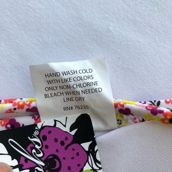 NWT Bathing Suits Outlooks Women’s Swimsuit Top Bottoms Floral Print Size XL - Picture 9 of 17